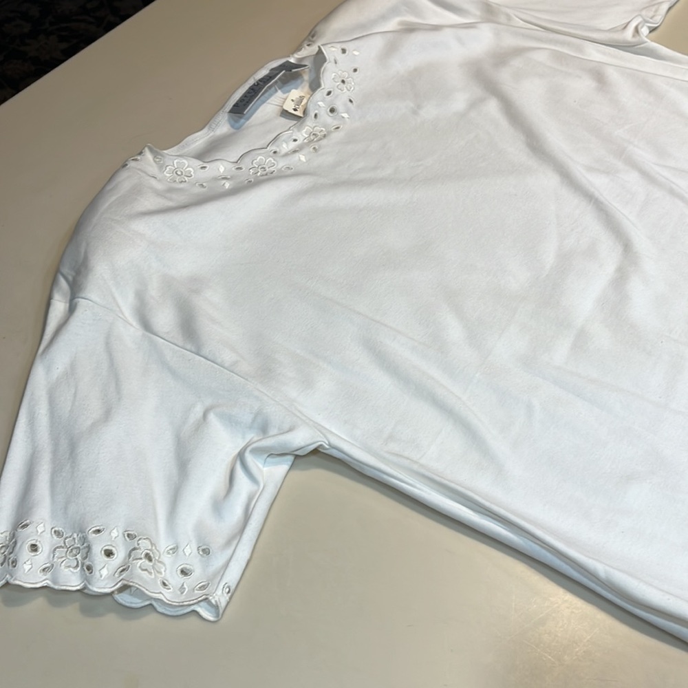 Portraits white cotton shirt XL